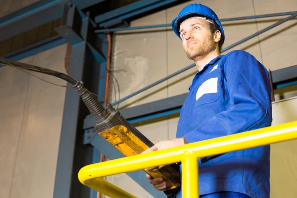 Vinç uzaktan kumanda ile taşıma işçisi