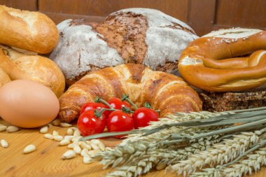 domates, ekmek ve pastane ürünleri farklı türleri