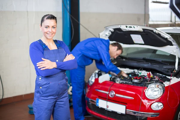 Car mechanic in garage or workshop — Stock Photo, Image