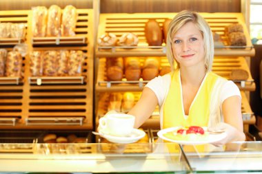 Kahve ve kek hazırlama baker'ın dükkanı dükkâncı