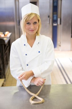 baker simit dışarı hamur şekillendirme