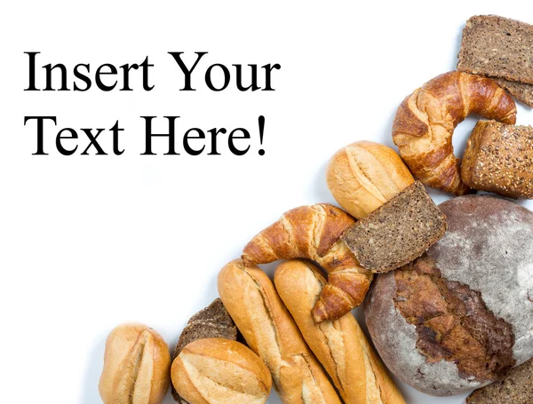 Kenyér, zsemle és croissant, fehér háttér előtt — Stock Fotó