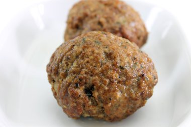 iki köfte sosu olmadan plaka