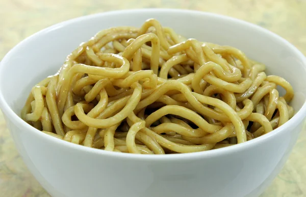 soğuk susam noodle bir kase