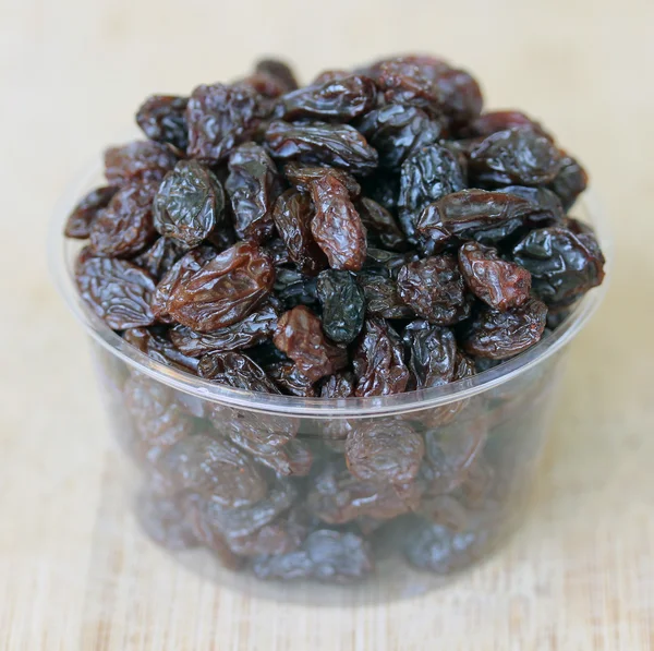 küçük kap kuru üzüm