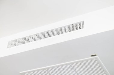 Tavan monte edilmiş kaset tipi klima. İç tavan kavramı.