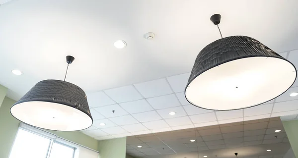 Lampe Fluorescente Sur Plafond Moderne — Photo