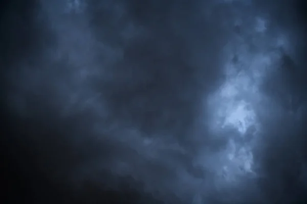 Awan Badai Mengambang Hari Hujan Dengan Cahaya Alami Pemandangan Awan — Stok Foto