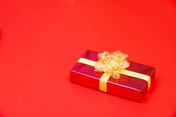 Kerst Achtergrond Concept Bovenaanzicht Van Kerst Geschenkdoos Gouden Ballen Met — Stockfoto