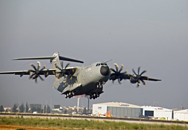 İlk uçuş airbus A400M