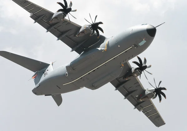 在飞行中 a400m — 图库照片