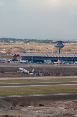 uçak kalkış barajas Havaalanı