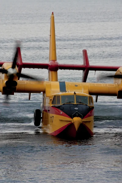 灭火 canadair 飞机 cl215 — 图库照片