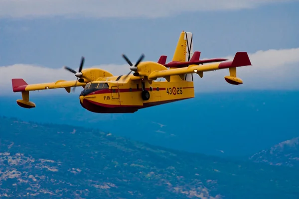 Brandsläckningssystem canadair flygplan cl215 — Stockfoto