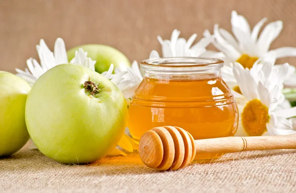 Honig mit Äpfeln — Stockfoto