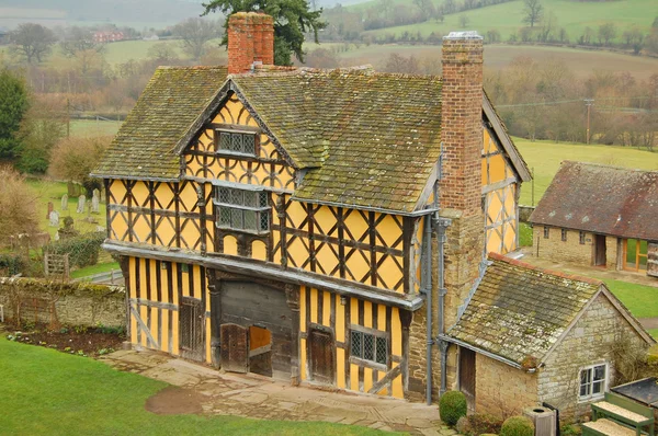 Elizabethan gatehouse — Stock Photo, Image