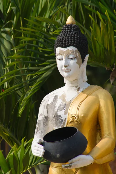 Старые статуи Будды — стоковое фото