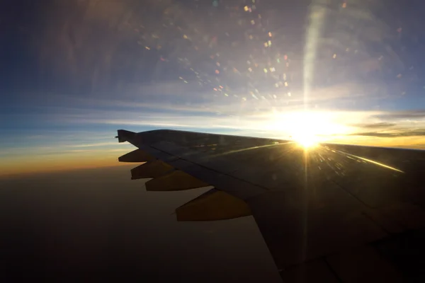 Bird's eye view van de Himalaya op het vliegtuig — Stockfoto