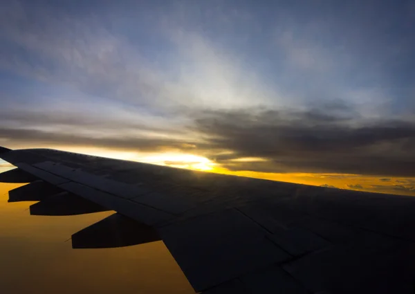 Вид на пташине око гімалаїв на літаку — стокове фото