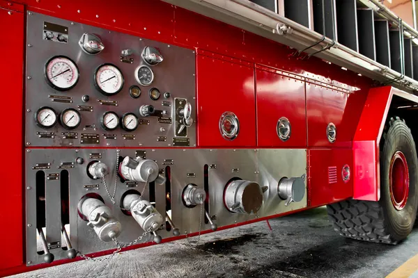 Pożar samochód samochód strażak ratunek — Zdjęcie stockowe