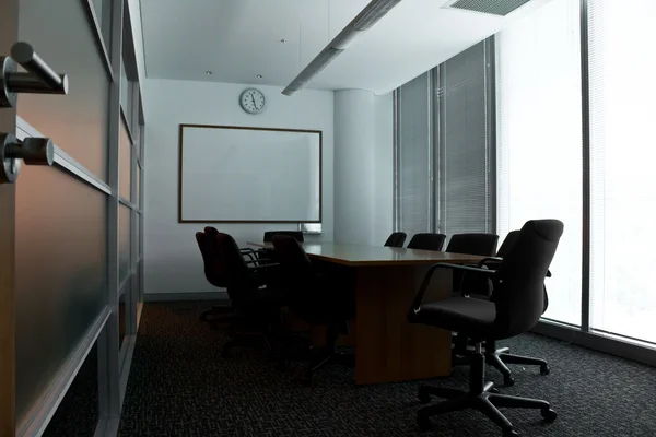 Sala de reuniones de negocios en edificio de oficinas — Foto de Stock
