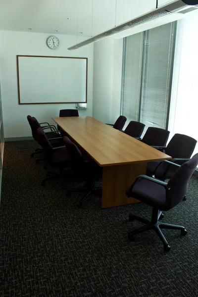 Sala de reuniões de negócios no prédio de escritórios — Fotografia de Stock