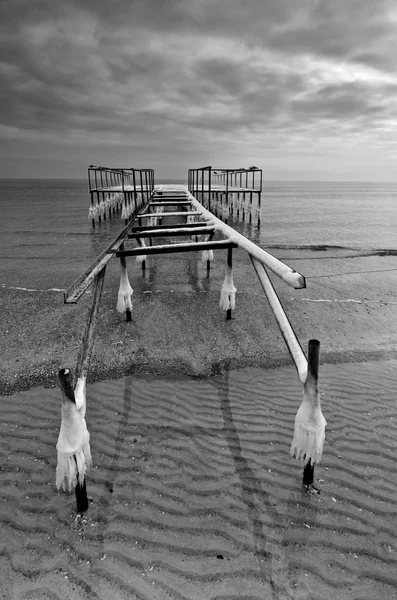 Bevroren pier — Stockfoto