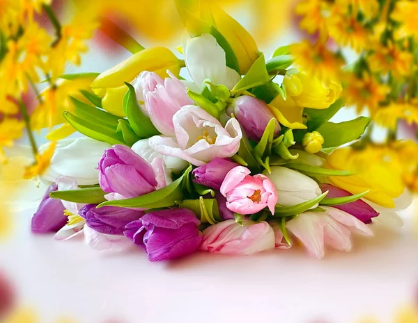 Flores Primavera Tulipa Buquê Rosa Verde Mas Amarelo Pétala Floral — Fotografia de Stock