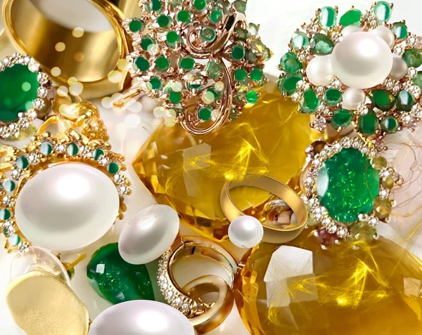 Illustratie Natuurlijke Smaragd Geel Citrien Edelsteen Witte Parel Gouden Ring — Stockfoto