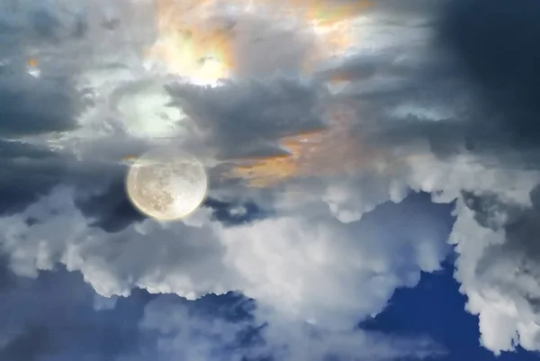 Mond Abendhimmel Helle Atmosphäre Und Dunkel Dramatisch Bewölkt Blauer Hintergrund — Stockfoto