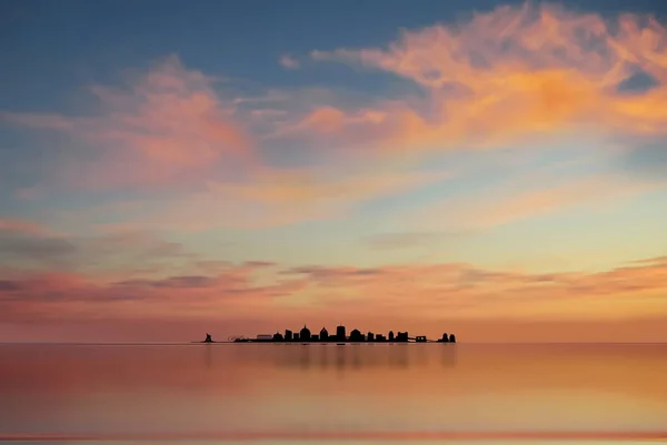 Nova Iorque Horizonte Verão Noite Laranja Ouro Rosa Noite Pôr — Fotografia de Stock