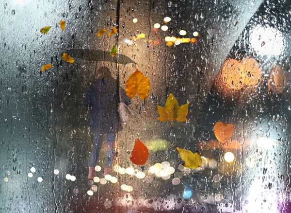 Rainy Autumn Leaves Window Rain Drops Night City Traffic Blurred — Stock Photo, Image