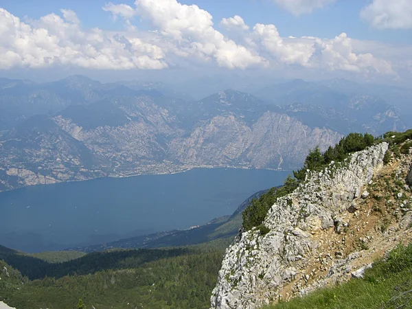 Widok na jezioro Garda — Zdjęcie stockowe