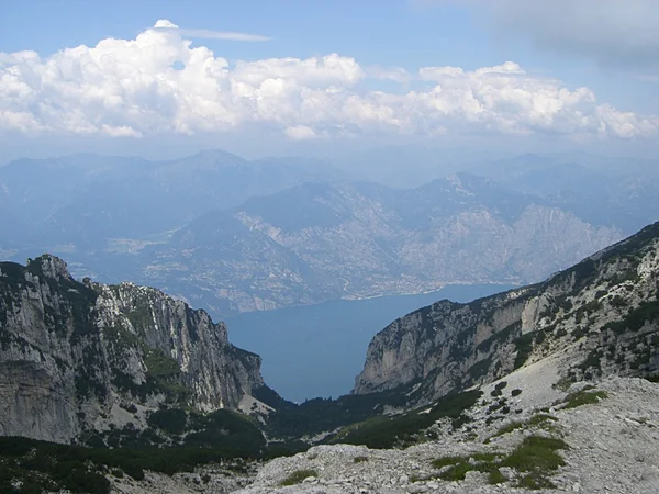Widok na jezioro Garda — Zdjęcie stockowe