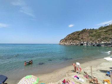 İtalya 'nın Ischia Adası' ndaki Saint Francesco plajı.