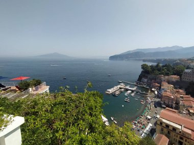 Napoli 'deki Sorrento Körfezi manzarası