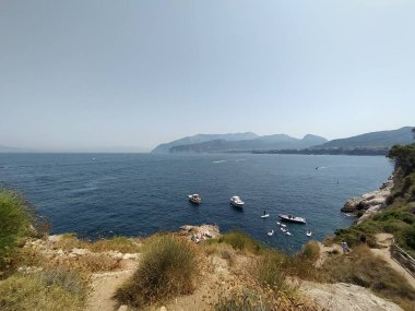 Napoli 'deki Sorrento Körfezi manzarası