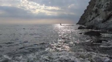 İtalya 'nın Ischia Adası' ndaki Saint Francesco plajı.