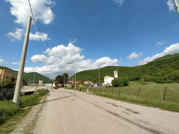 ヴェローナ地方のPigozzo村の古い道路 — ストック写真