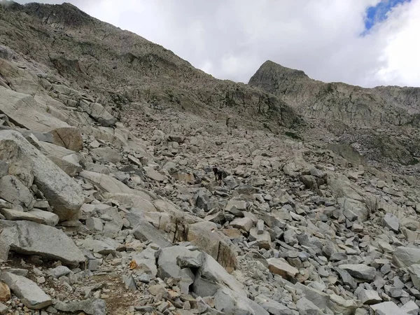 Cima dAsta, İtalya 'nın Trentino eyaletinin doğu kesimindeki Fiemme Dağları' nın en yüksek dağıdır.