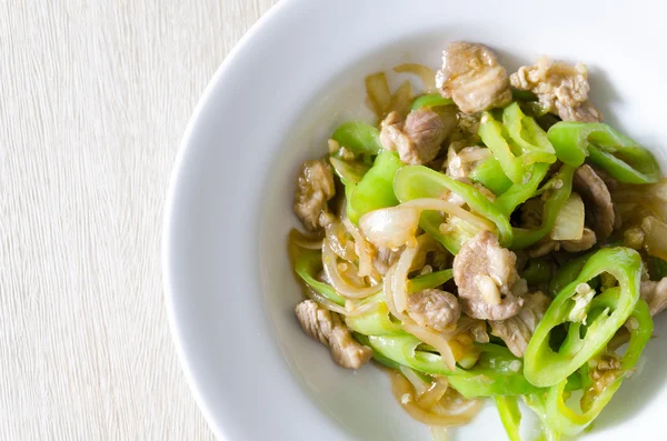 Stir fried pork with green chili pepper. — Stock Photo, Image