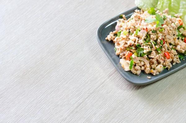 Larb moo, Thai spicy pork salad — Stock Photo, Image