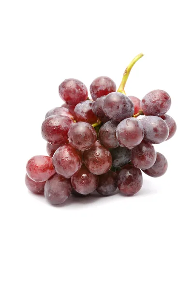 Uvas rojas frescas aisladas sobre blanco — Foto de Stock