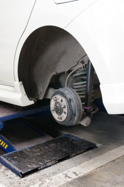 Araba arka drum fren montaj