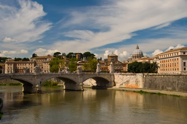 San Pietro Katedrali doğru yürüyüş