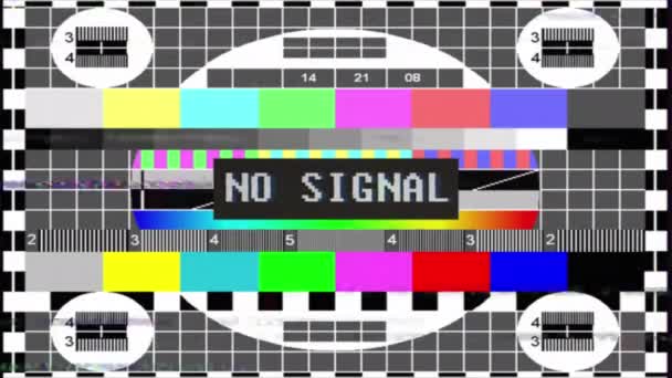 Source No signal old vintage TV. TV test pattern. Glitch Error Video Damage. No signal sign. Bad interference. Broken antenna. Distortion and Flickering, analog TV signal. Static color noise. — Stock Video