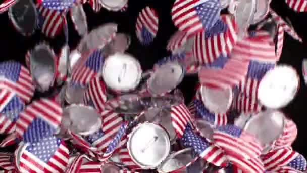 USA Vote Badges перехід на каналі Альфа. Вибори на президентських виборах. Вибори в політику США. Президентські вибори Бутони з прапором США — стокове відео