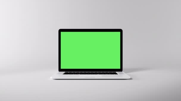 Zielony Ekran Wyświetla Laptop Otwiera Się Przybliża Białym Tle Pusty — Wideo stockowe