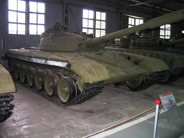 俄罗斯库宾卡 2011年6月12日 莫斯科附近库宾卡开放天空和棚屋下的装甲车博物馆 — 图库照片