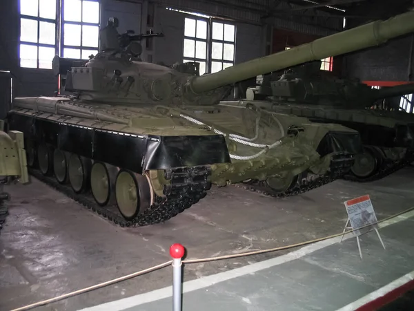俄罗斯库宾卡 2011年6月12日 莫斯科附近库宾卡开放天空和棚屋下的装甲车博物馆 — 图库照片